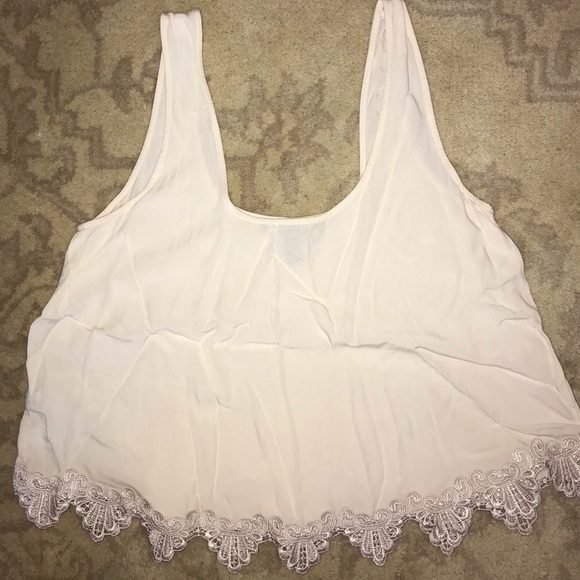 Off-White Flowy Crop Top - Picture 2 of 3